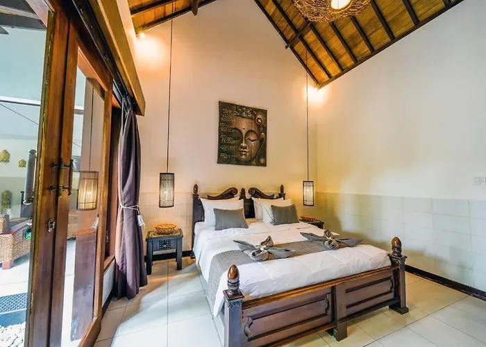 Jes - 4 Bedroom - Legian