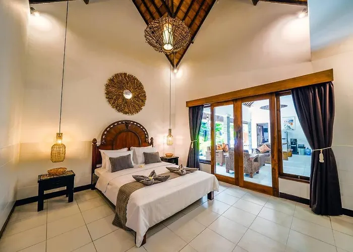 Jes - 4 Bedroom - Villa Legian