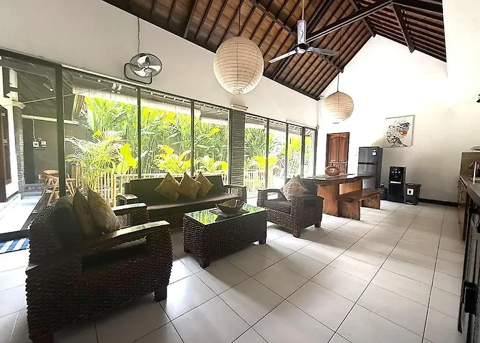 Villa Jes - 4 Bedroom - Legian
