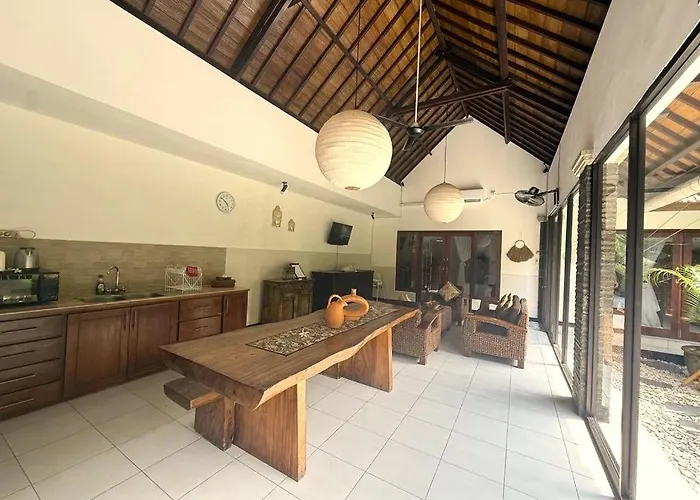 Jes - 4 Bedroom - Legian